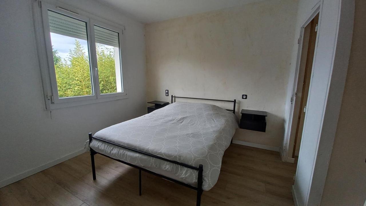 Maison Spacieuse Avec Un Terrain Casseneuil 외부 사진