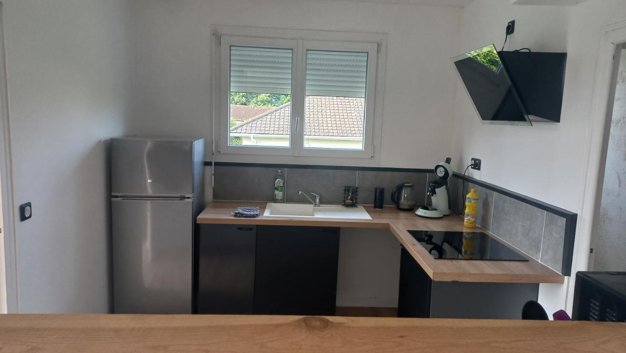 Maison Spacieuse Avec Un Terrain Casseneuil 외부 사진